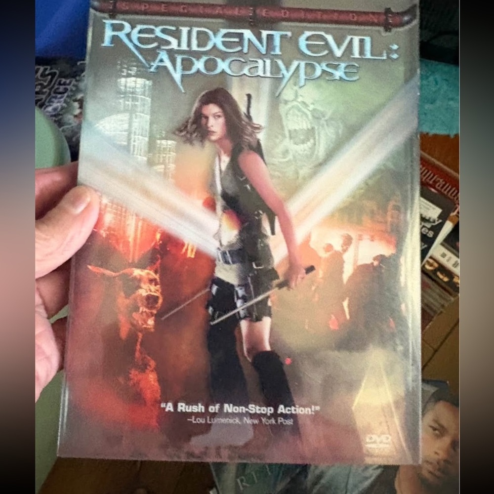 Resident Evil: Apocalypse DVD
